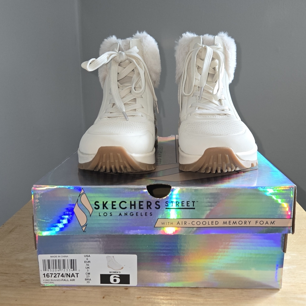 Skechers Street White Fur-Lined Boots